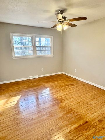 118 Pauline Drive, Hazel Green, AL 35750