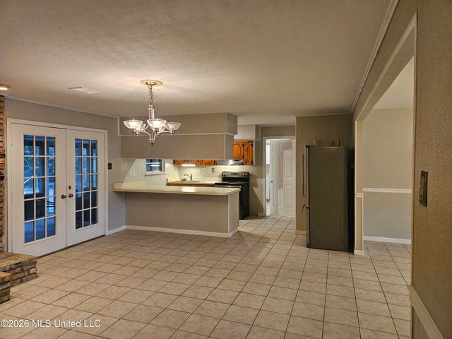 705 S Forest Avenue, Long Beach, MS 39560