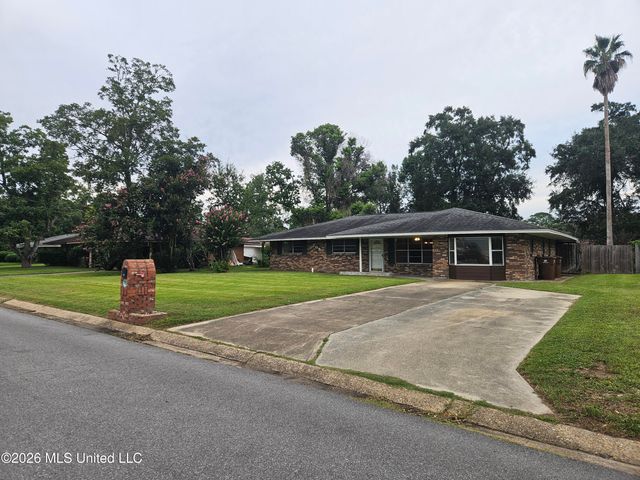 705 S Forest Avenue, Long Beach, MS 39560