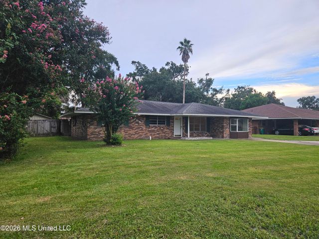 705 S Forest Avenue, Long Beach, MS 39560