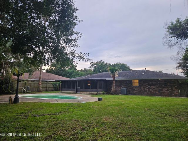 705 S Forest Avenue, Long Beach, MS 39560
