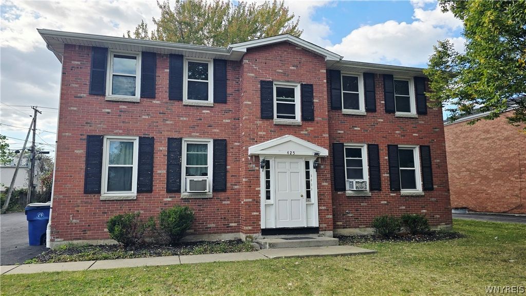 425 Joe Mccarthy Drive, Amherst, NY 14228