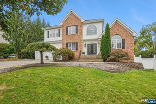 18 Boulder Trail, Mahwah, NJ 07430