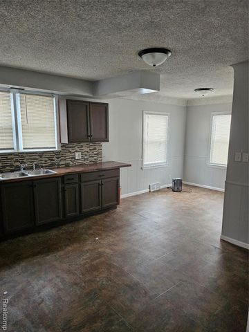 11627 Grayton Street, Detroit, MI 48224