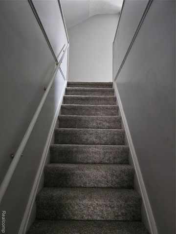 11627 Grayton Street, Detroit, MI 48224