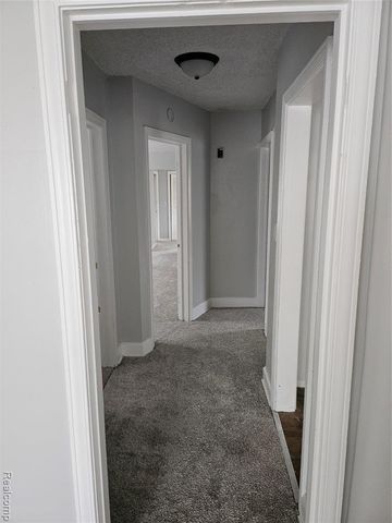 11627 Grayton Street, Detroit, MI 48224