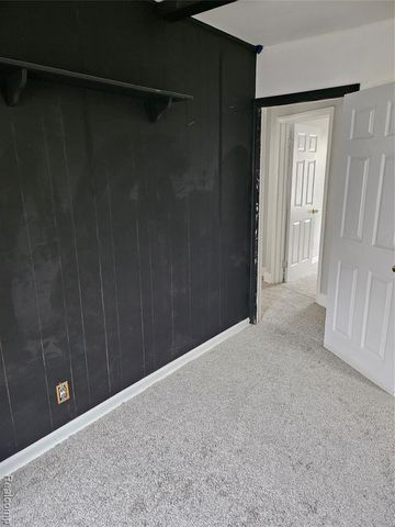 11627 Grayton Street, Detroit, MI 48224