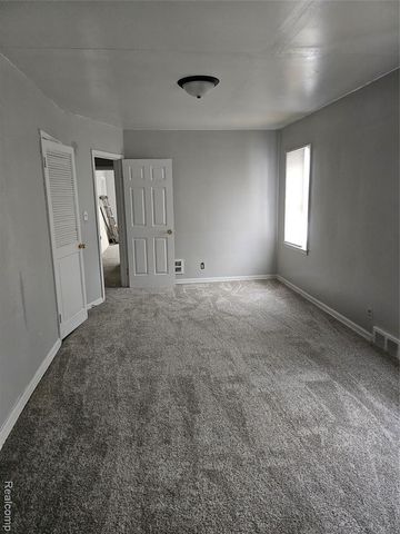 11627 Grayton Street, Detroit, MI 48224