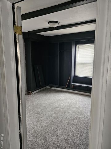 11627 Grayton Street, Detroit, MI 48224