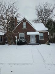 11627 Grayton Street, Detroit, MI 48224