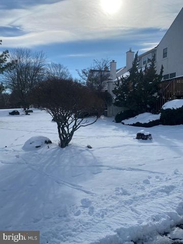 43 HUNTERS RUN, Newtown Square, PA 19073