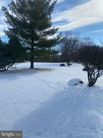 43 HUNTERS RUN, Newtown Square, PA 19073