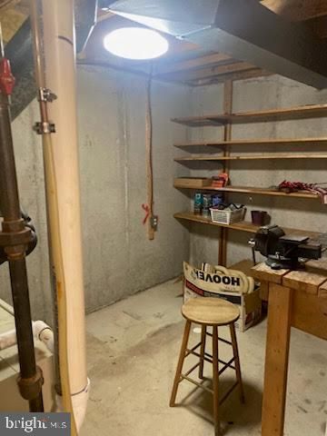 43 HUNTERS RUN, Newtown Square, PA 19073