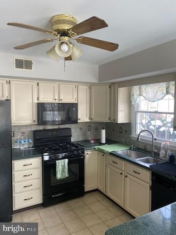 43 HUNTERS RUN, Newtown Square, PA 19073