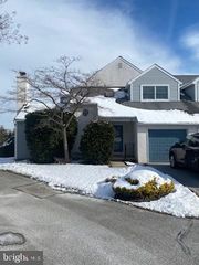 43 HUNTERS RUN, Newtown Square, PA 19073