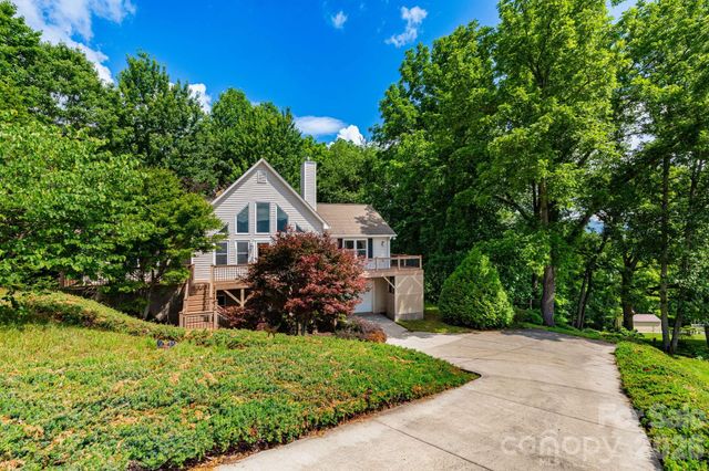 44 Deer Meadows Drive, Candler, NC 28715