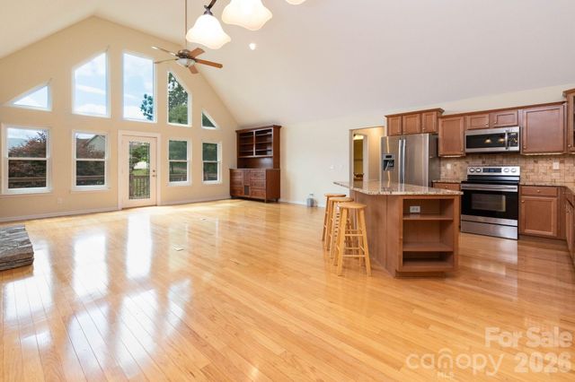 44 Deer Meadows Drive, Candler, NC 28715