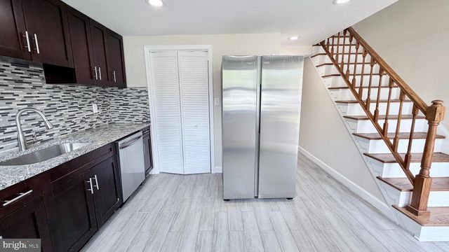327 BIGLEY AVE, Baltimore, MD 21227
