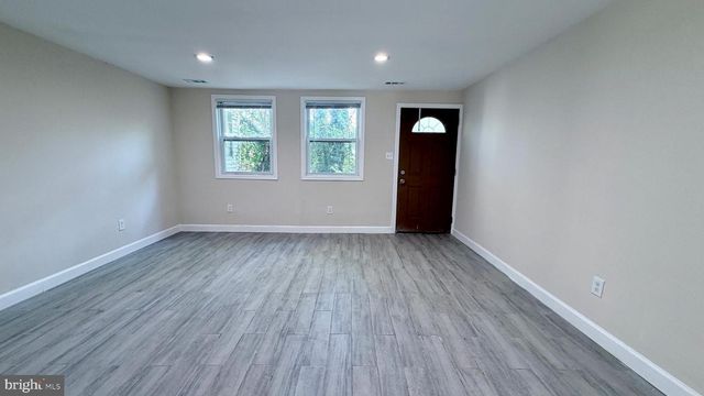 327 BIGLEY AVE, Baltimore, MD 21227