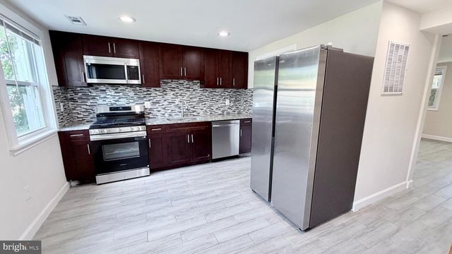 327 BIGLEY AVE, Baltimore, MD 21227