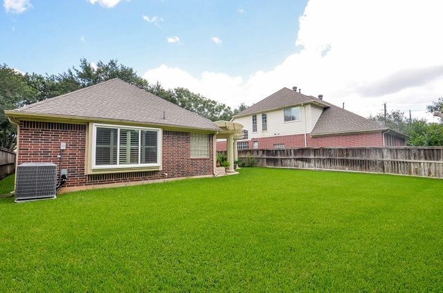 15311 Truslow Point Lane, Sugar Land, TX 77478