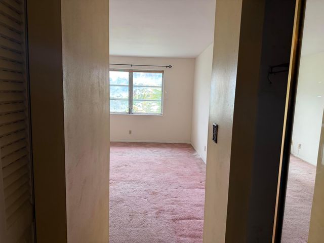 3090 NW 46th Avenue 211c, Lauderdale Lakes, FL 33313
