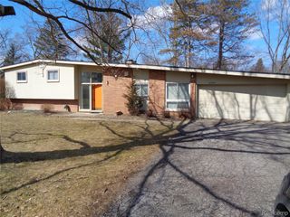 31750 Coronet, Farmington Hills, MI 48334