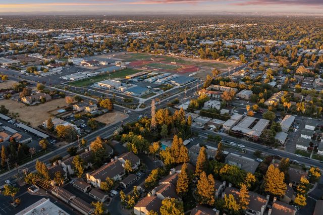 2280 Hurley Way #30, Sacramento, CA 95825