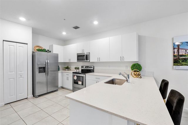 15987 SW 2nd Place 1, Pembroke Pines, FL 33027