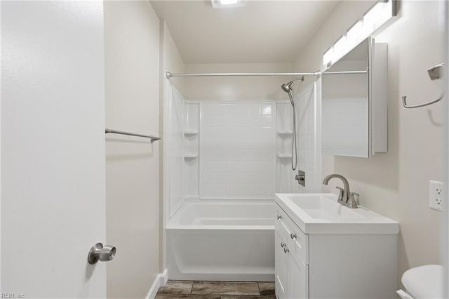 207 Sparrow RD, Chesapeake, VA 23325