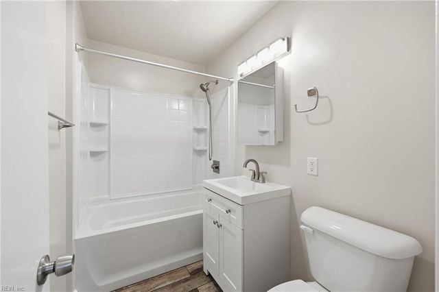 207 Sparrow RD, Chesapeake, VA 23325