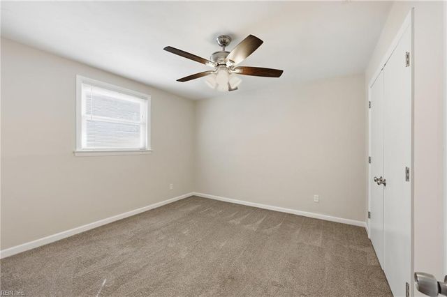 207 Sparrow RD, Chesapeake, VA 23325