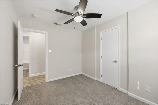 207 Sparrow RD, Chesapeake, VA 23325