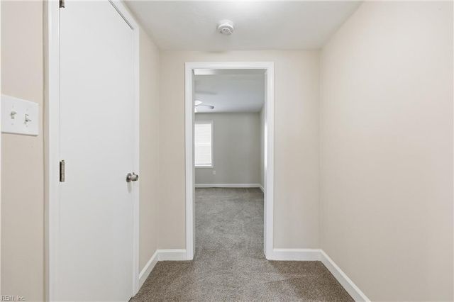 207 Sparrow RD, Chesapeake, VA 23325