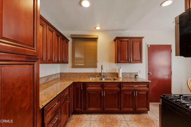 164 Harding Avenue, Oxnard, CA 93030