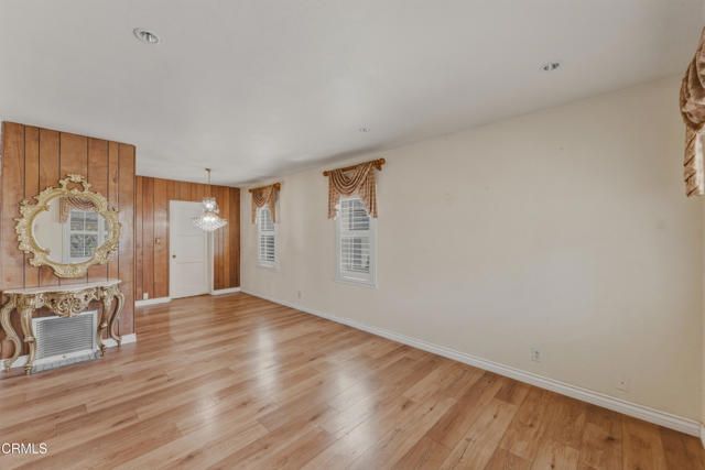 164 Harding Avenue, Oxnard, CA 93030