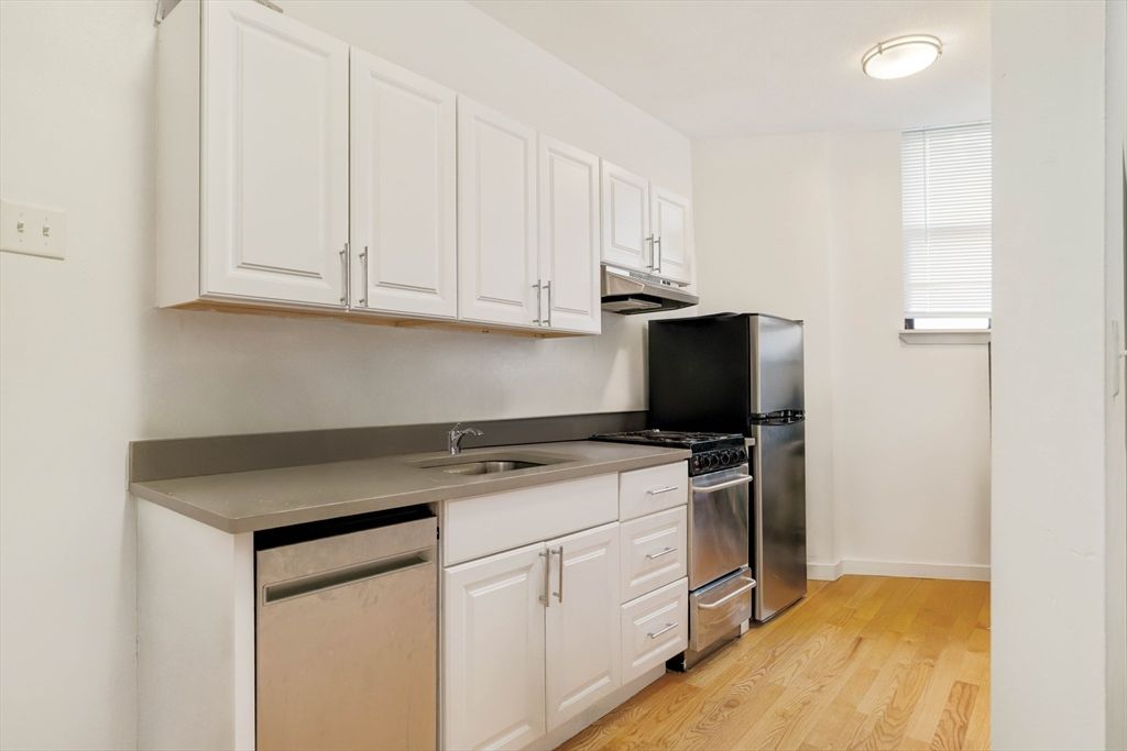5 N Margin Street 2, Boston, MA 02113
