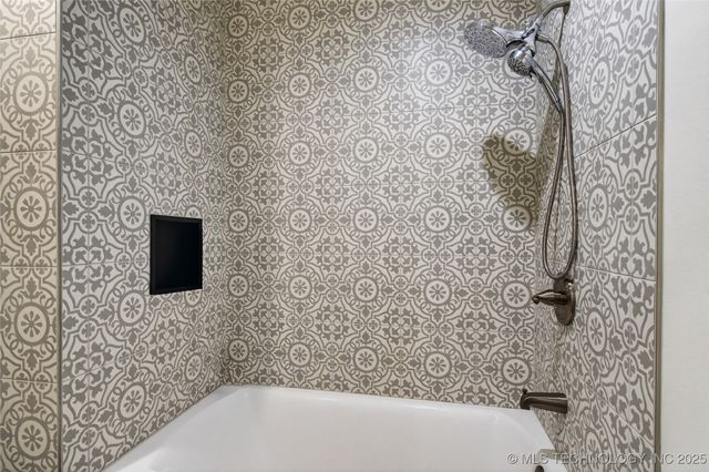 9133 Hwy 10, Tahlequah, OK 74464