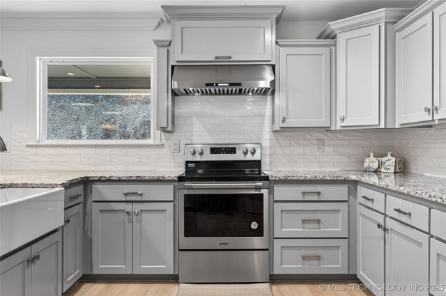 9133 Hwy 10, Tahlequah, OK 74464