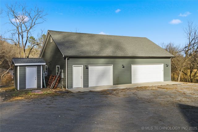 9133 Hwy 10, Tahlequah, OK 74464