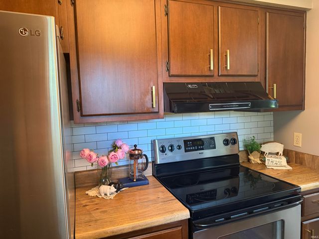 4505 Brookshire Circle, Fort Wayne, IN 46835
