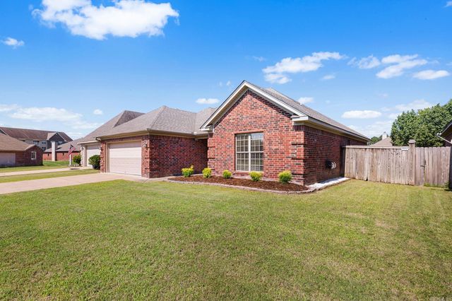 109 Danielle Cir, Maumelle, AR 72113
