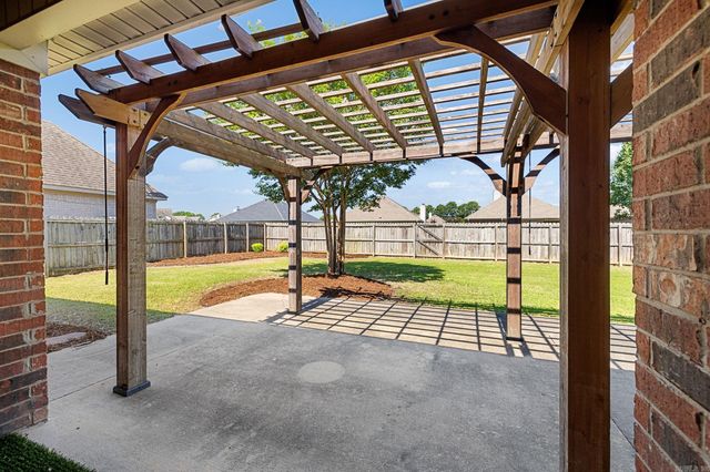 109 Danielle Cir, Maumelle, AR 72113