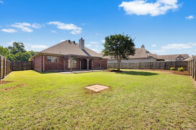 109 Danielle Cir, Maumelle, AR 72113