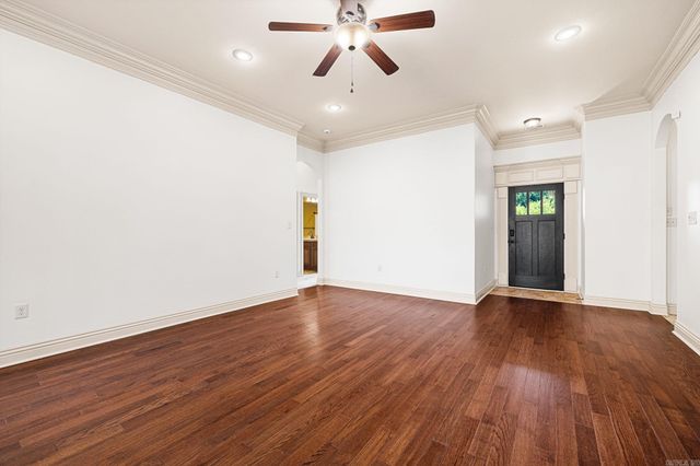 109 Danielle Cir, Maumelle, AR 72113