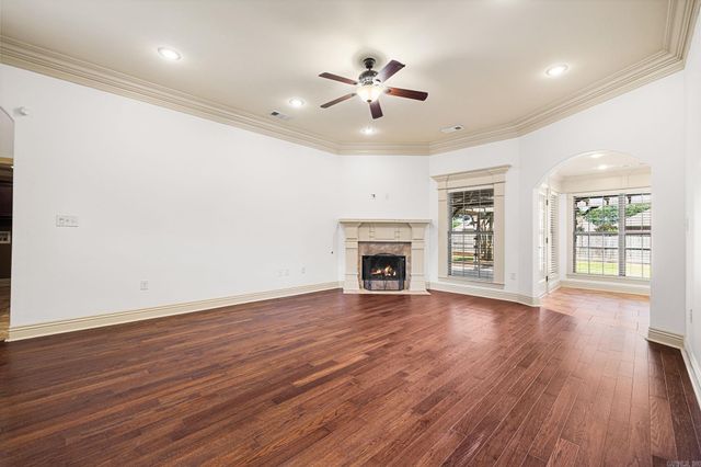109 Danielle Cir, Maumelle, AR 72113