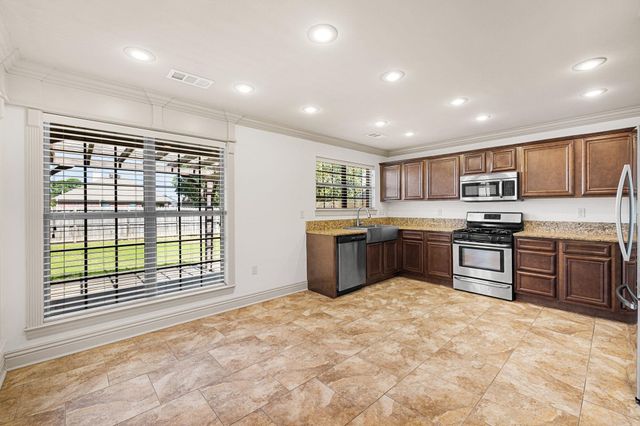 109 Danielle Cir, Maumelle, AR 72113