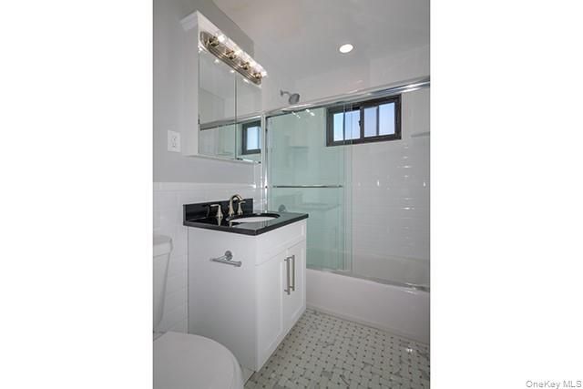 405 East Main Street 03, Bay Shore, NY 11706