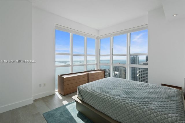 950 Brickell Bay Dr 4411, Miami, FL 33131