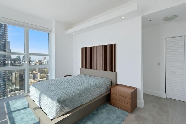 950 Brickell Bay Dr 4411, Miami, FL 33131